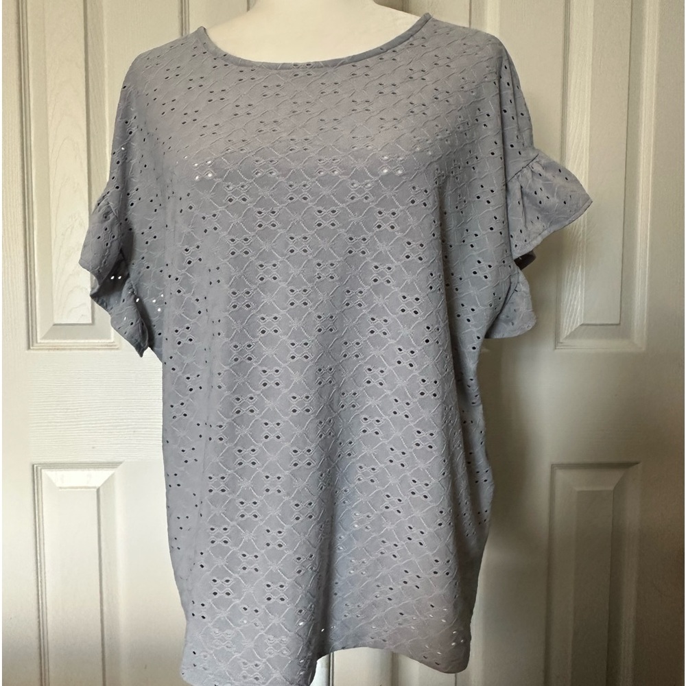 Brand New LC Lauren Conrad short sleeve top
Polyester Spandex
blue